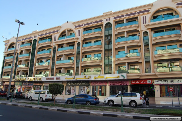 Karama Market: bargain shopping in old Dubai